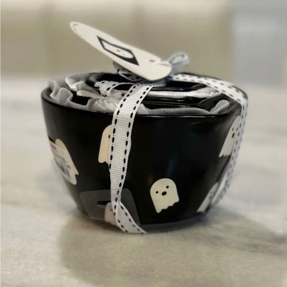 LAST ONE! Rae Dunn Ghost 👻 Measuring Cups - Picture 3 of 3